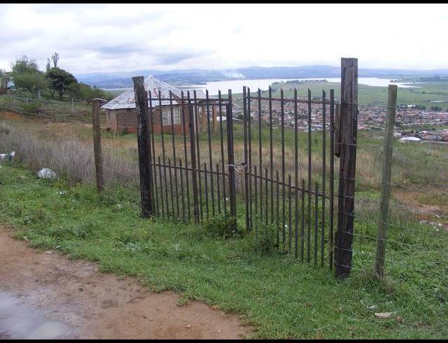BEDROOM FREEHOLD SOLD IN MPOPHOMENI